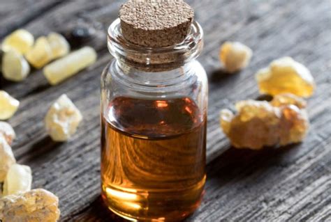 5 Benefits and Uses of Frankincense — and 6 Myths